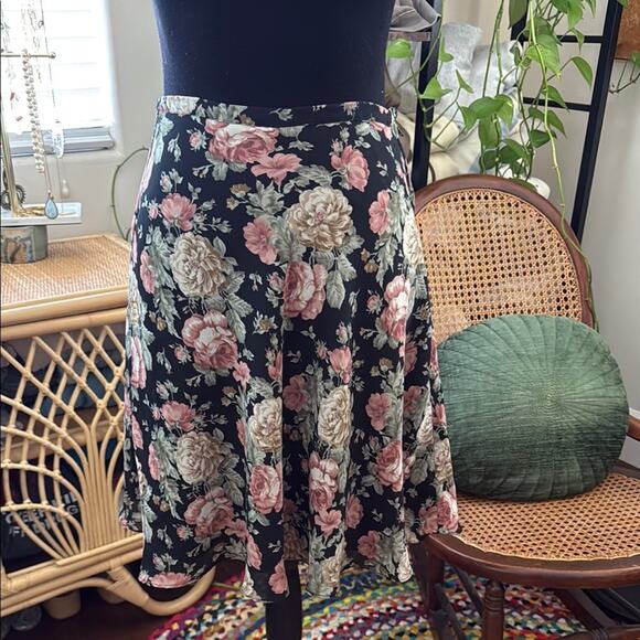 Mid Y2K Express Black Floral Side Zip Mini Skirt - Picture 1 of 5